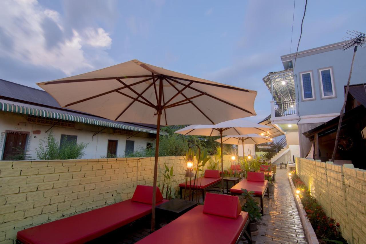 Relax Resort Angkor Villa Сіємреап Екстер'єр фото